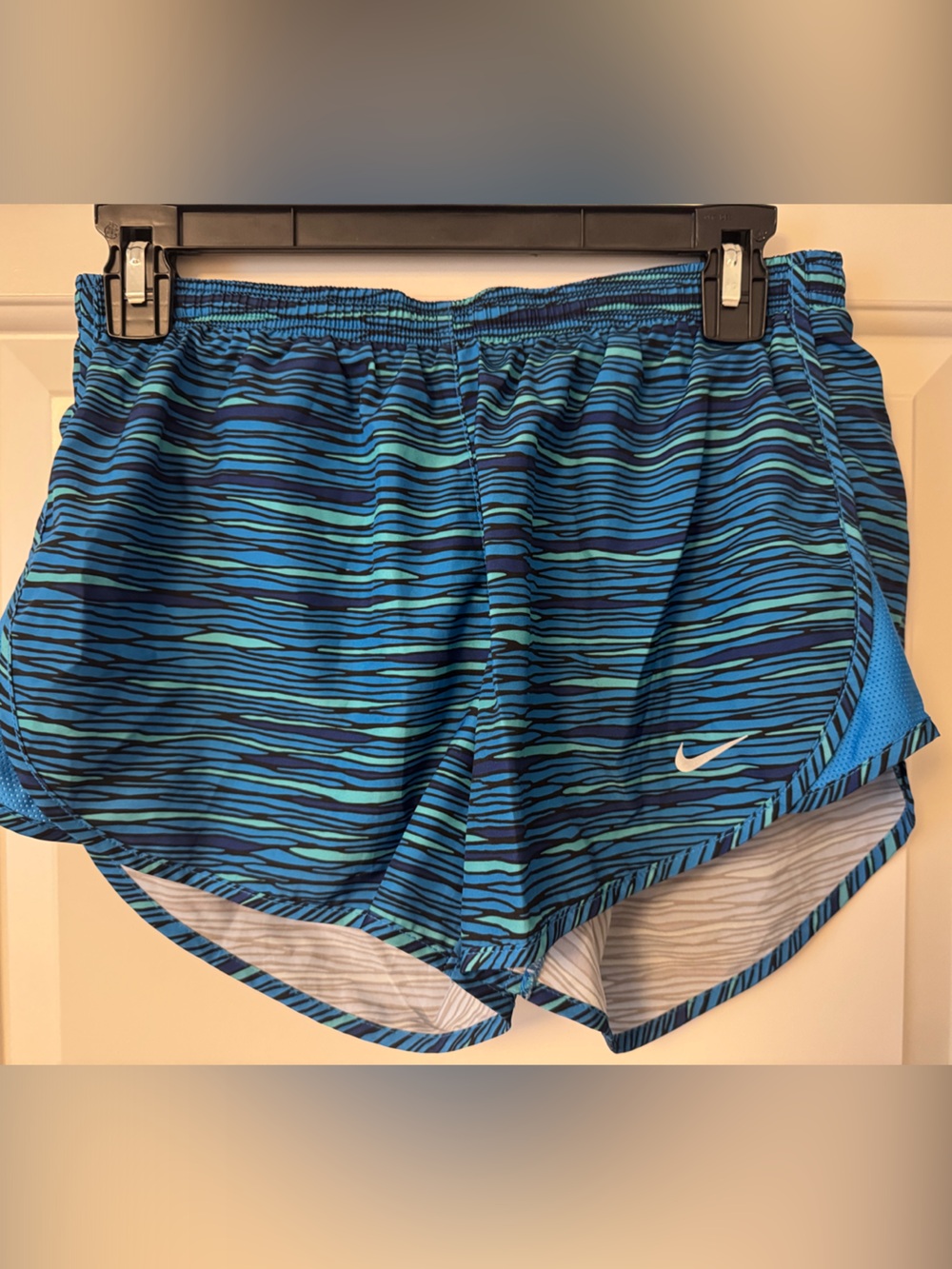 Nike Women’s Blue Patterned Running Shorts
